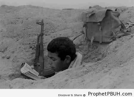 Egyptian Soldier Reading Quran During October 6, 1973 War - Historic Photos