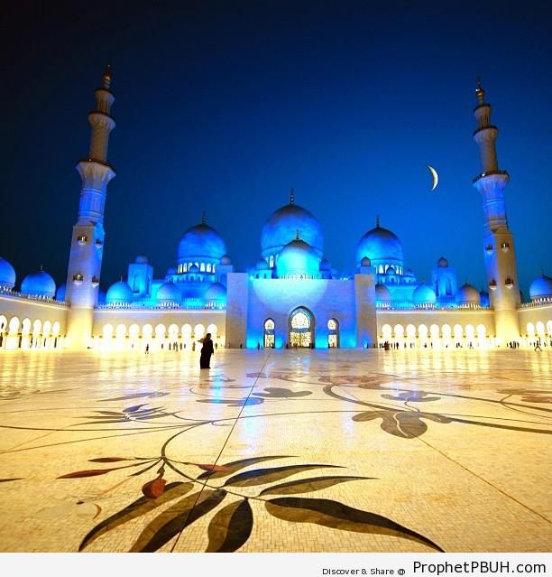 Crescent Moon Over Sheikh Zayed Grand Mosque in Abu Dhabi, the UAE - Abu Dhabi, United Arab Emirates