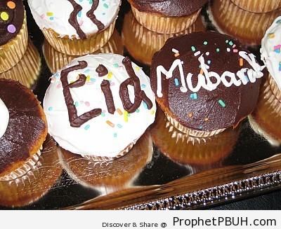 Eid Mubarak Cupcakes - Eid Mubarak Greeting Cards, Graphics, and Wallpapers