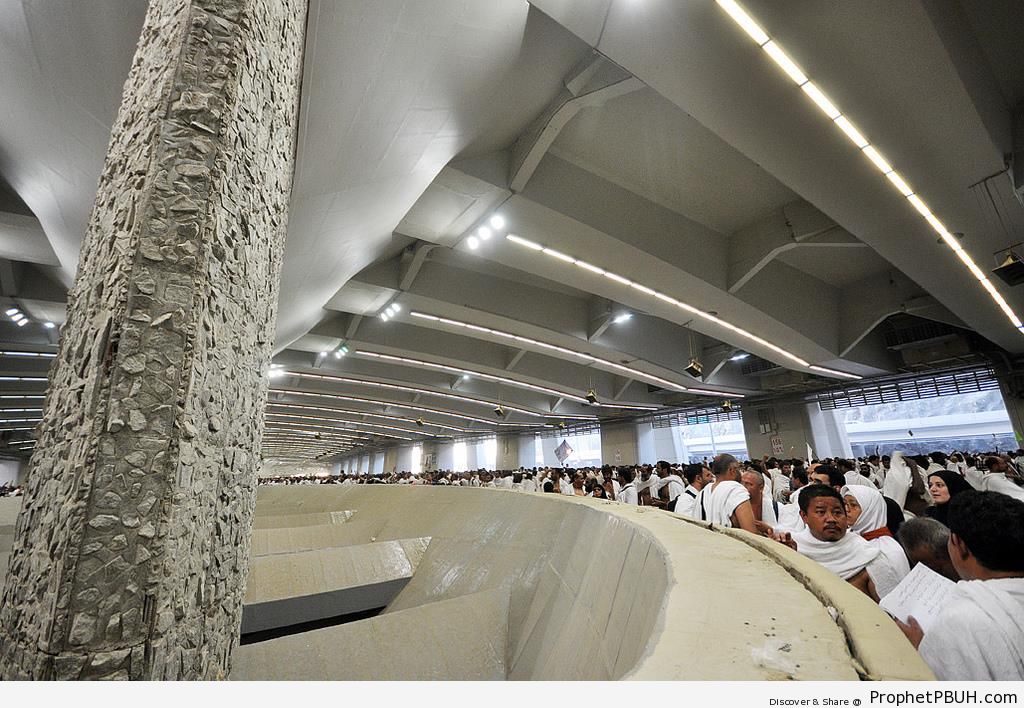 Pilgrims Performing Jamarat (Stoning of the Devil) in Mina - Photos of Haj Proceedings -